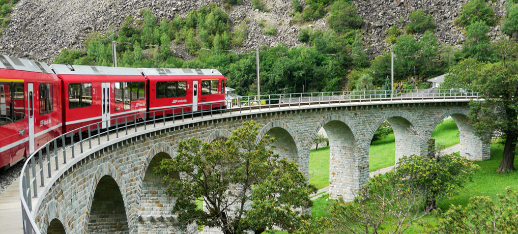 ベルニナ急行(Bernina Express) 世界遺産路線