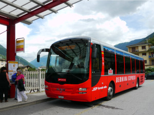 ティラーノからのベルニナ接続バス