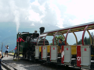 ブリエンツ・ロートホルンへの蒸気機関車の給水