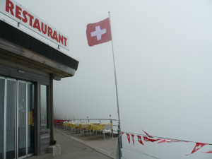 霧の中のロートホルン頂上